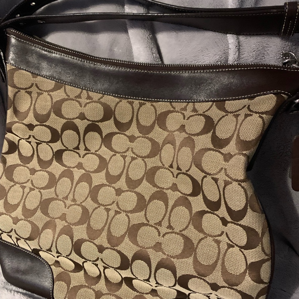 Coach Purse

Excellent condition inside!!
All sales final